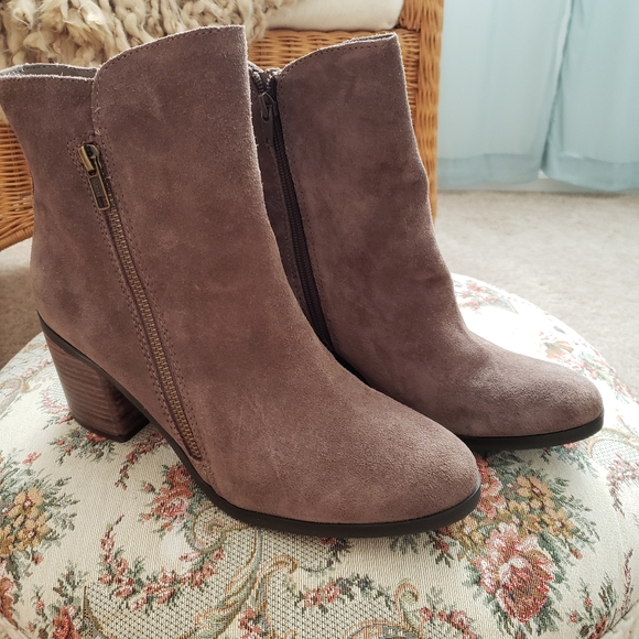 Crown Vintage Boots Sunny